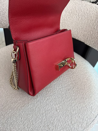 RED LEATHER INTERLOCKING TOP HANDLE SHOULDER BAG