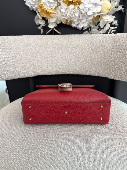 RED LEATHER INTERLOCKING TOP HANDLE SHOULDER BAG