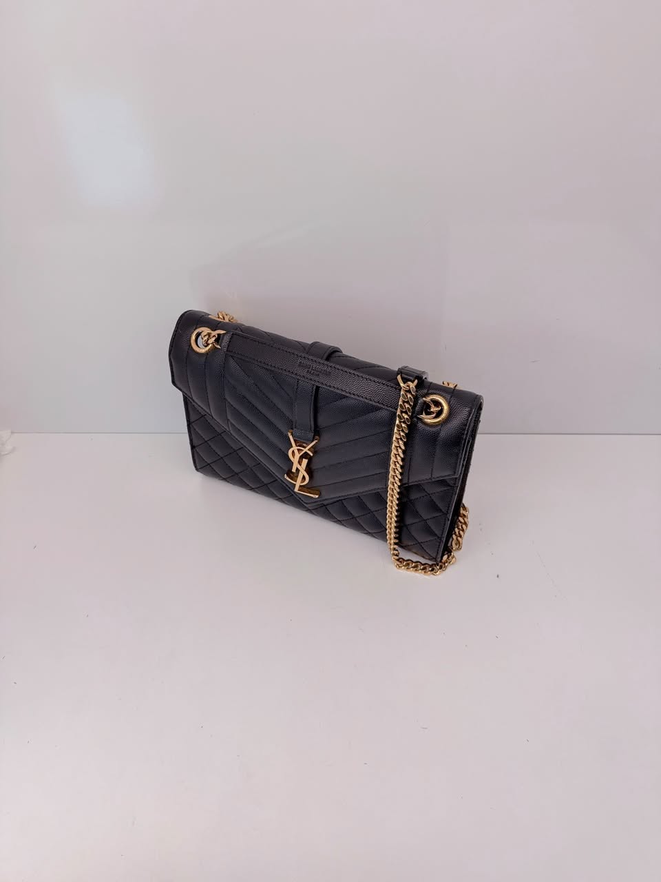 BLACK MATELASSE LEATHER MEDIUM ENVELOPE CHAIN BAG