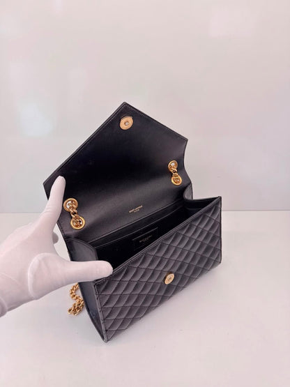 BLACK MATELASSE LEATHER MEDIUM ENVELOPE CHAIN BAG