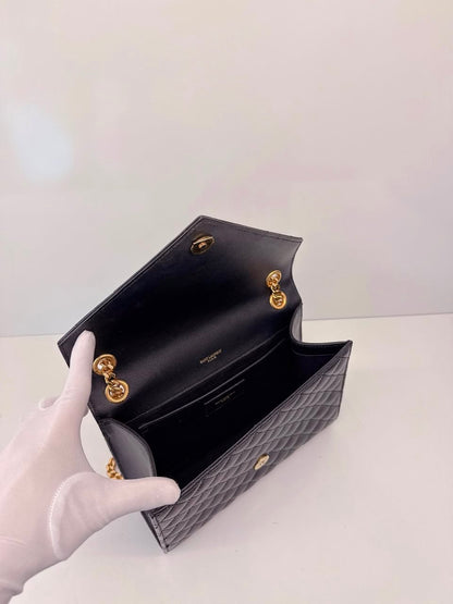 BLACK MATELASSE LEATHER MEDIUM ENVELOPE CHAIN BAG