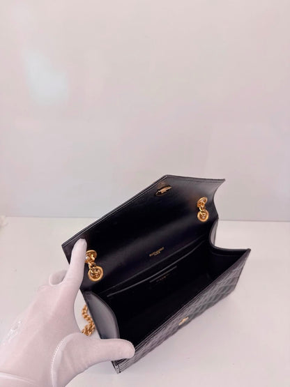 BLACK MATELASSE LEATHER MEDIUM ENVELOPE CHAIN BAG