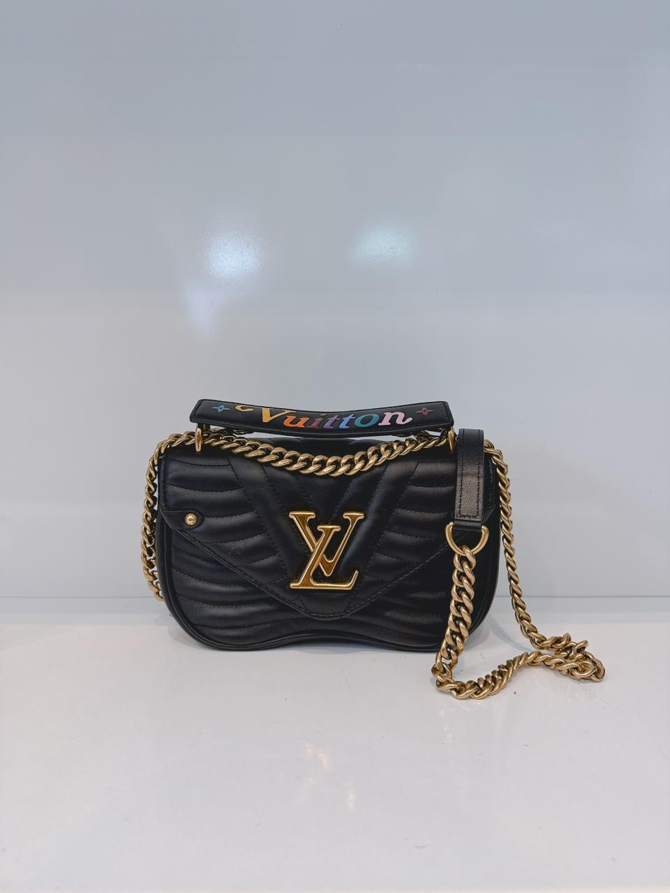 BLACK LEATHER NEW WAVE CHAIN PM BAG