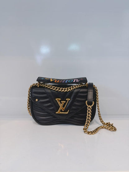 BLACK LEATHER NEW WAVE CHAIN PM BAG