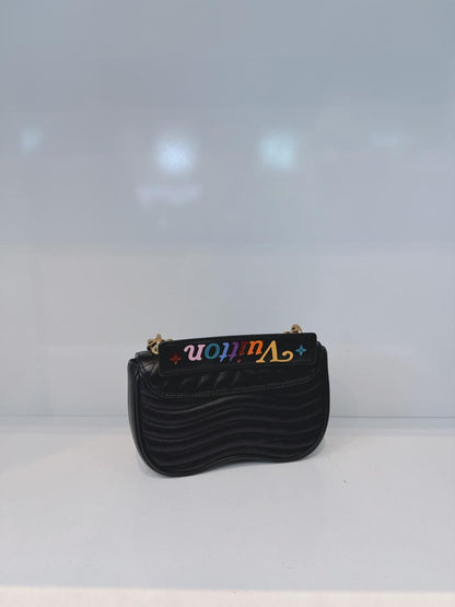 BLACK LEATHER NEW WAVE CHAIN PM BAG