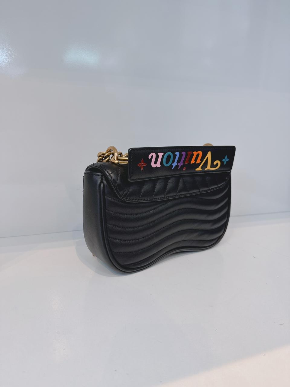 BLACK LEATHER NEW WAVE CHAIN PM BAG