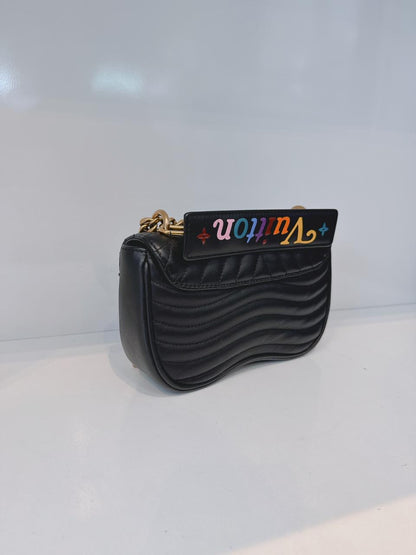 BLACK LEATHER NEW WAVE CHAIN PM BAG