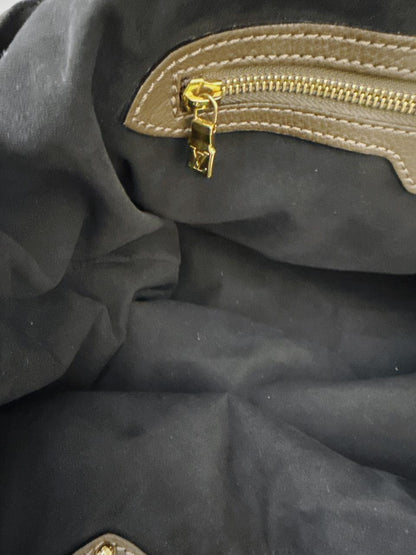 ELEPHANT MONOGRAM MAHINA LEATHER L BAG