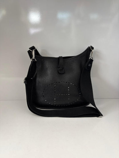 BLACK EVELYNE PM TAURILLON CLEMENCE LEATHER SHOULDER BAG