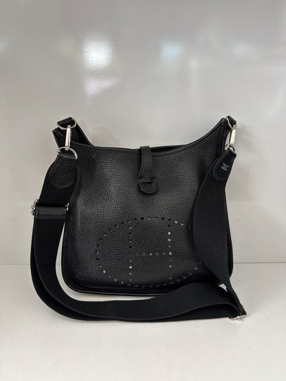 BLACK EVELYNE PM TAURILLON CLEMENCE LEATHER SHOULDER BAG
