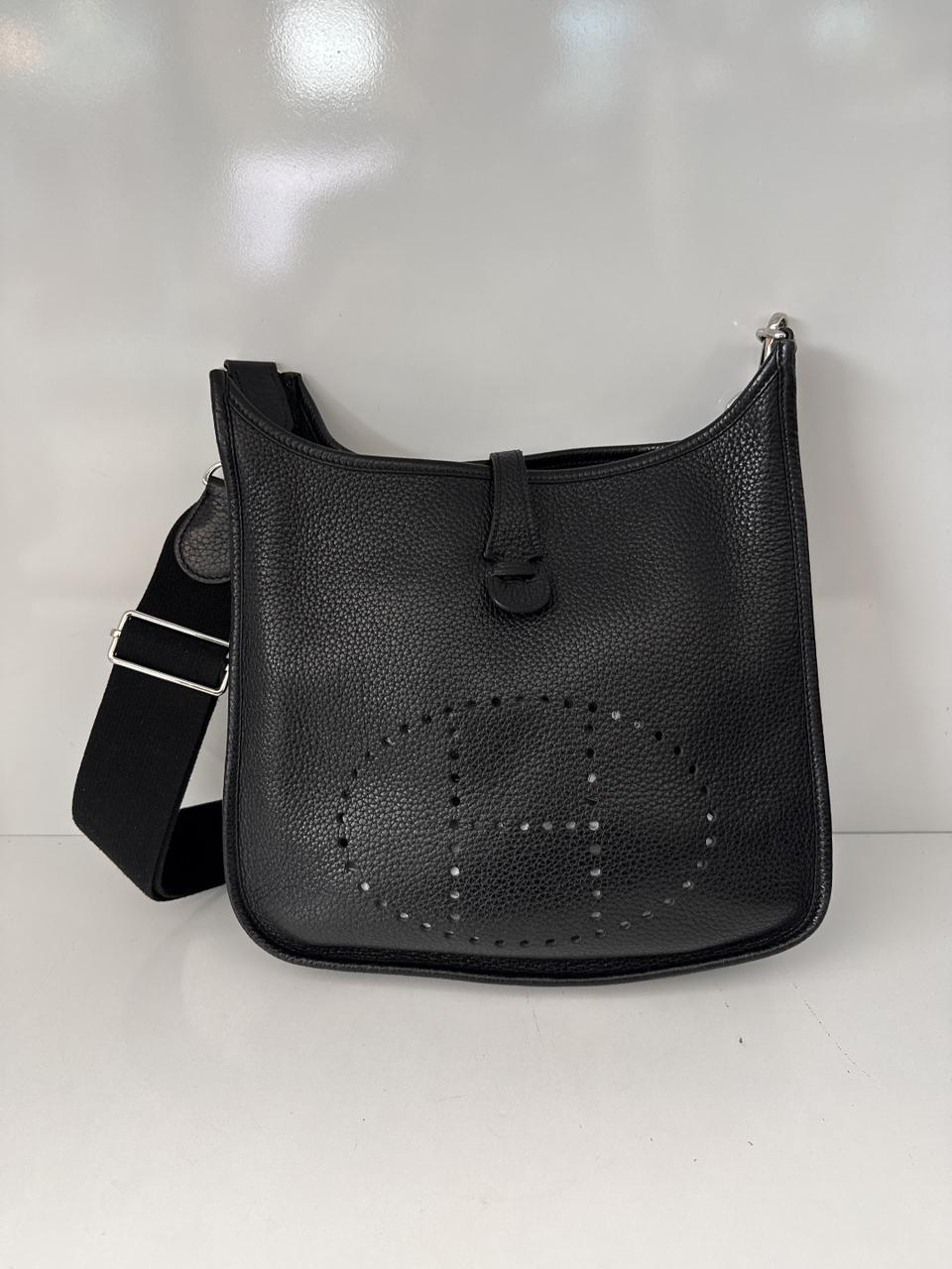 BLACK EVELYNE PM TAURILLON CLEMENCE LEATHER SHOULDER BAG