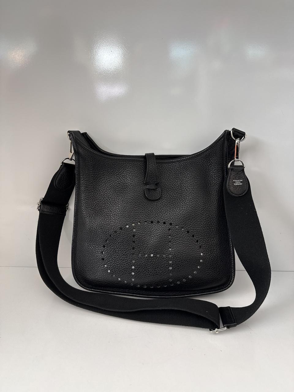 BLACK EVELYNE PM TAURILLON CLEMENCE LEATHER SHOULDER BAG