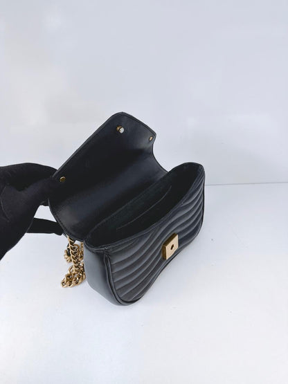 BLACK LEATHER NEW WAVE CHAIN PM BAG