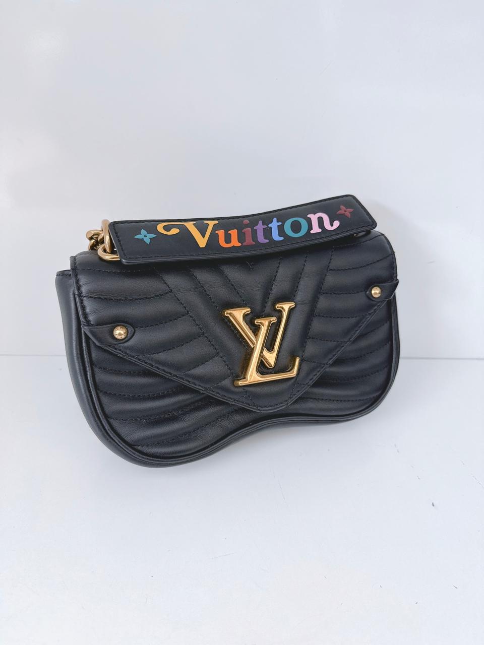 BLACK LEATHER NEW WAVE CHAIN PM BAG