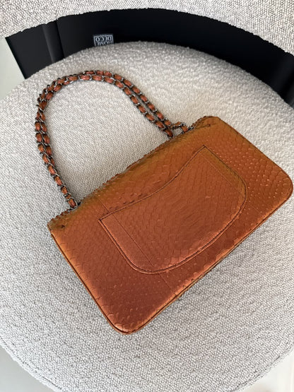 METALLIC ORANGE PYTHON LEATHER MEDIUM CLASSIC DOUBLE FLAP HANDBAG