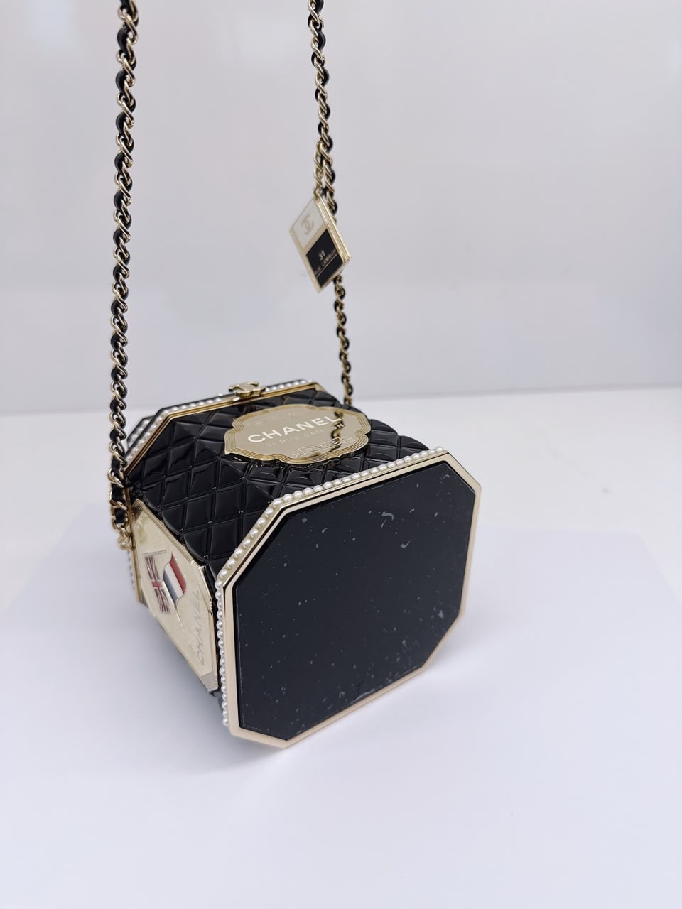 LIMITED EDITION BLACK QUILTED RESIN TEA BOX MINAUDIERE IMITATION PEARL GOLD HARDWARE