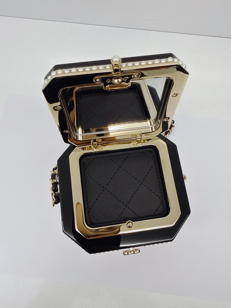 LIMITED EDITION BLACK QUILTED RESIN TEA BOX MINAUDIERE IMITATION PEARL GOLD HARDWARE