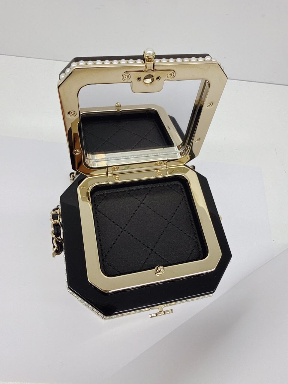 LIMITED EDITION BLACK QUILTED RESIN TEA BOX MINAUDIERE IMITATION PEARL GOLD HARDWARE