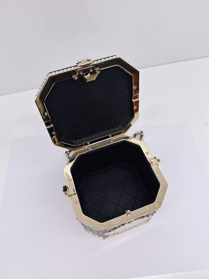 LIMITED EDITION BLACK QUILTED RESIN TEA BOX MINAUDIERE IMITATION PEARL GOLD HARDWARE
