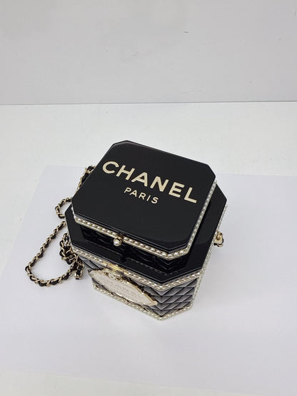 LIMITED EDITION BLACK QUILTED RESIN TEA BOX MINAUDIERE IMITATION PEARL GOLD HARDWARE