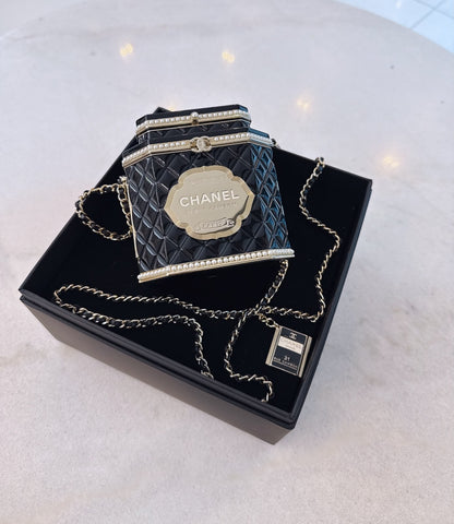 LIMITED EDITION BLACK QUILTED RESIN TEA BOX MINAUDIERE IMITATION PEARL GOLD HARDWARE