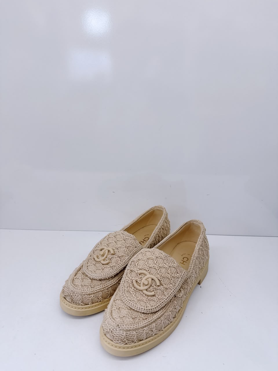 BEIGE KNIT QUILTED TEXTURED CC TURNLOCK LOAFERS 36C