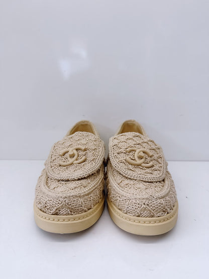 BEIGE KNIT QUILTED TEXTURED CC TURNLOCK LOAFERS 36C