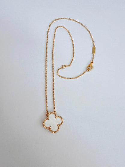18K YELLOW GOLD MOTHER OF PEARL VINTAGE ALHAMBRA PENDANT