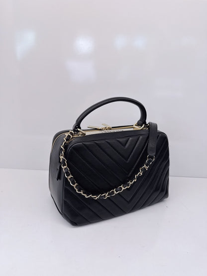 BLACK CHEVRON LAMBSKIN MEDIUM TRENDY CC BOWLING BAG