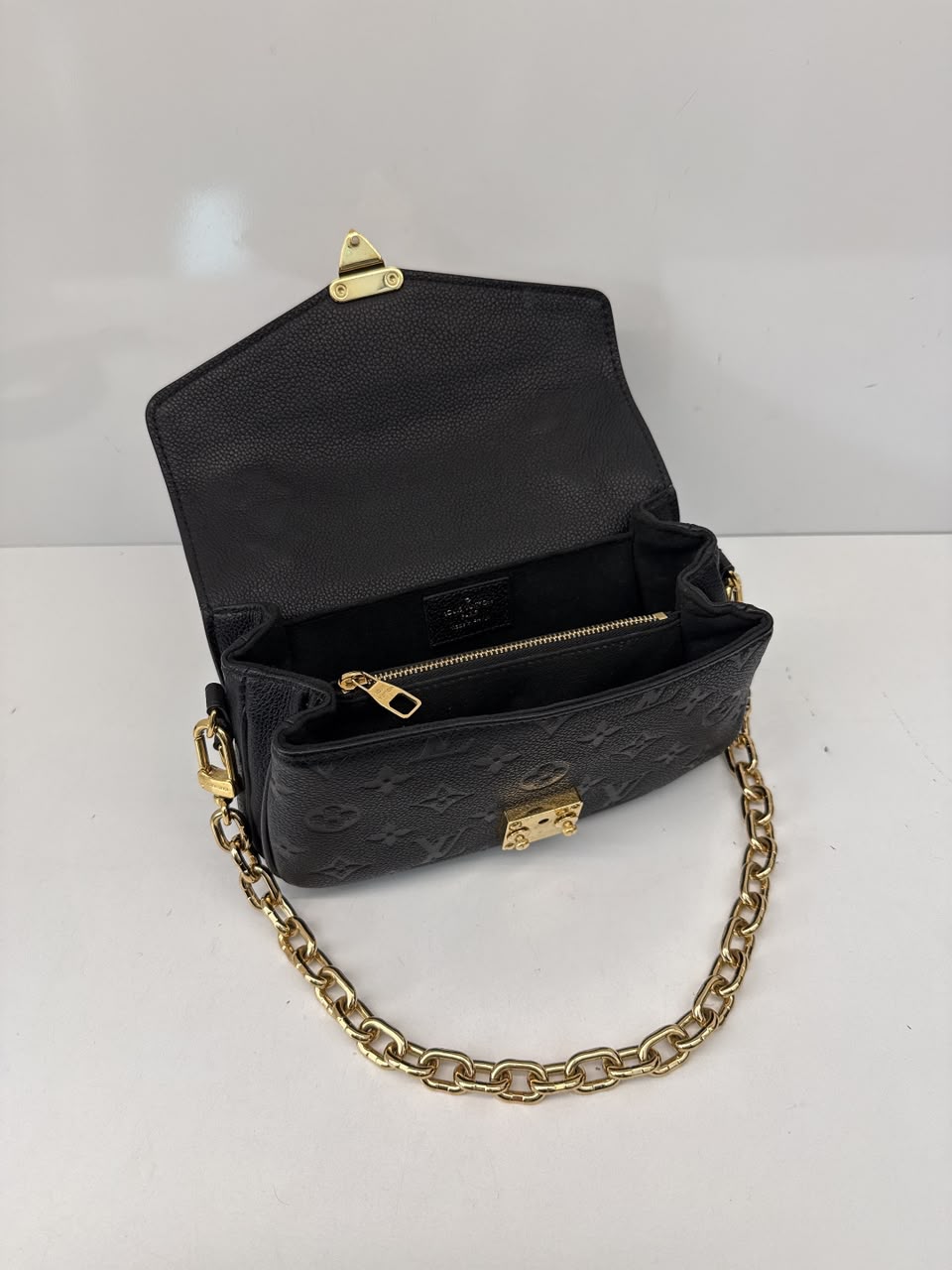 BLACK MONOGRAM EMPREINTE LEATHER POCHETTE METIS EAST WEST HANDBAG