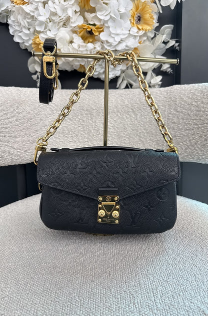 BLACK MONOGRAM EMPREINTE LEATHER POCHETTE METIS EAST WEST HANDBAG