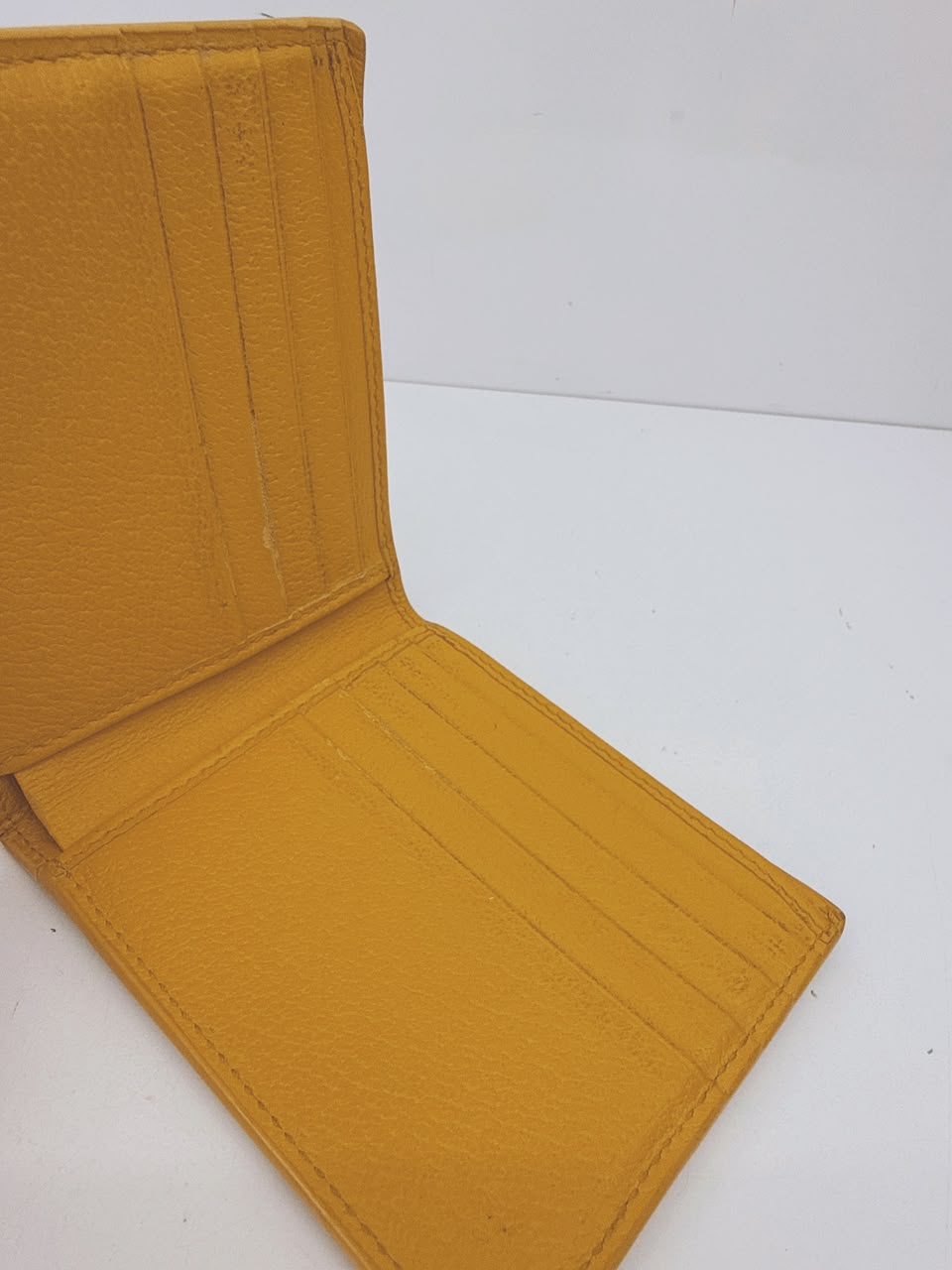 BEIGE YELLOW GG SUPREME CANVAS BIFOLD WALLET