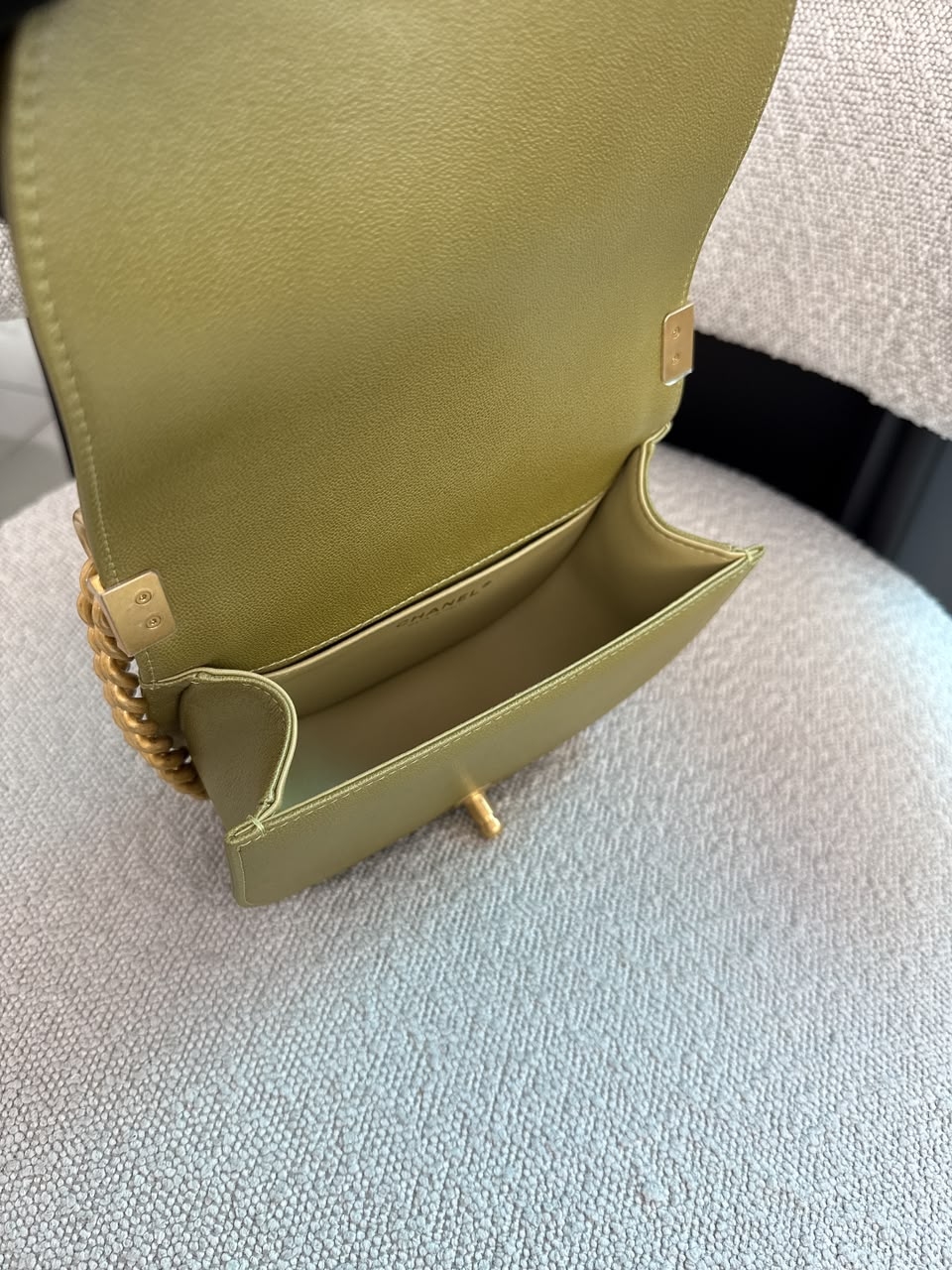 OLIVE GREEN QUILTED CAVIAR LEATHER SMALL BOY MESSENGER BAG