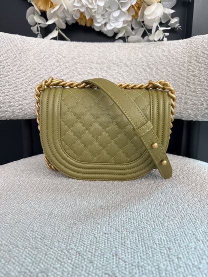 OLIVE GREEN QUILTED CAVIAR LEATHER SMALL BOY MESSENGER BAG