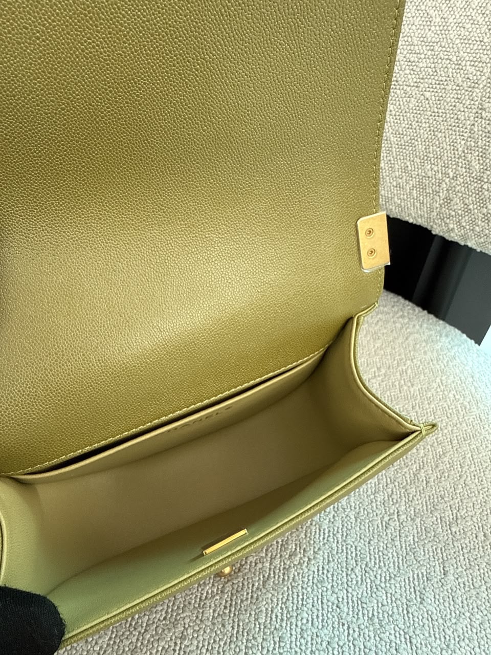 OLIVE GREEN QUILTED CAVIAR LEATHER SMALL BOY MESSENGER BAG