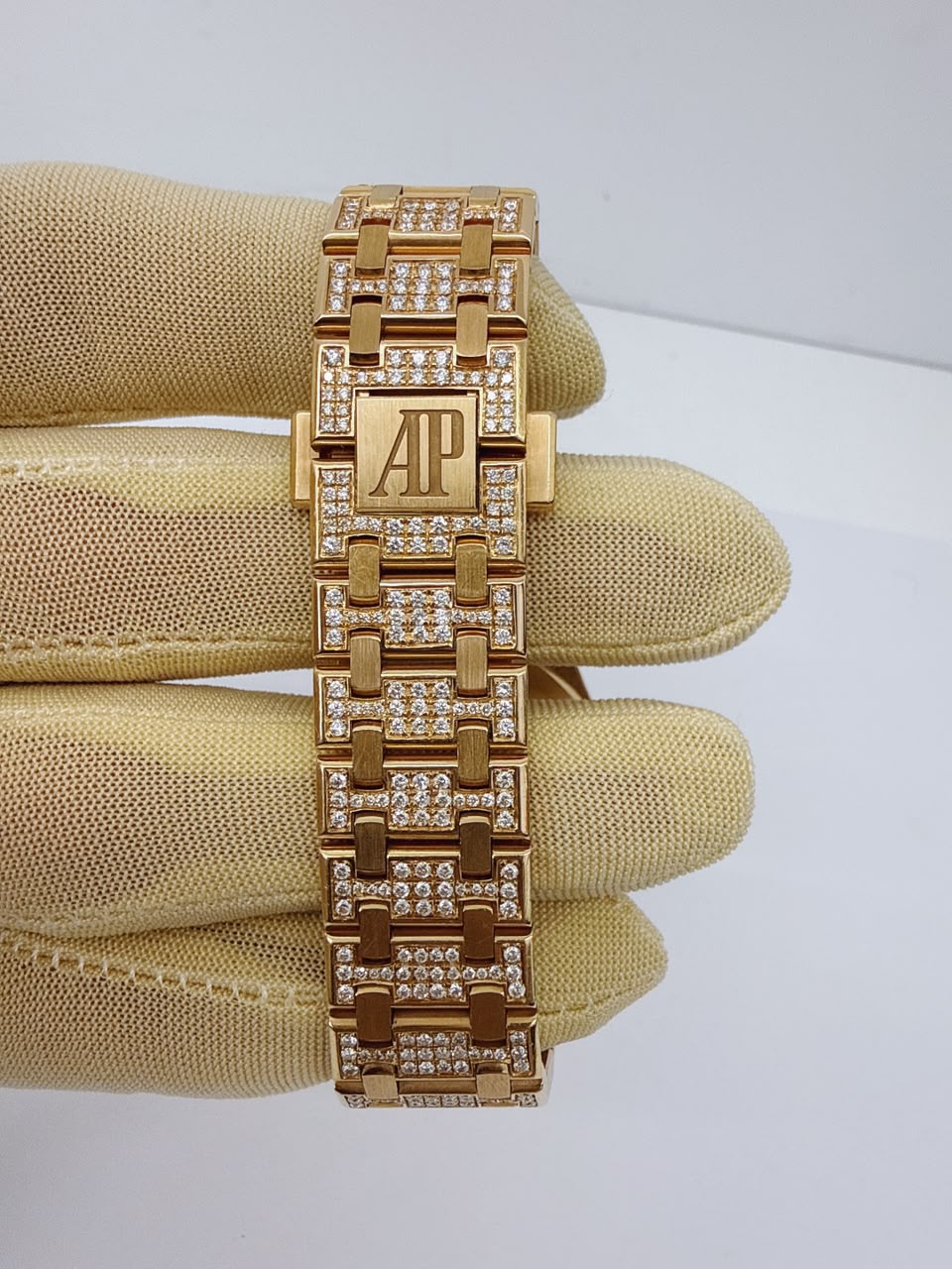 ROSE GOLD PAVED DIAMONDS ROYAL OAK WATCH