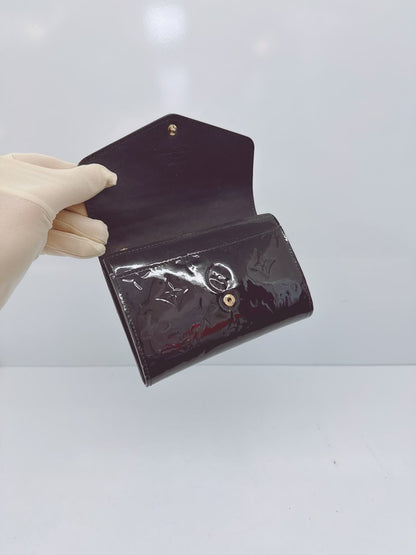 BLACK MONOGRAM VERNIS SARAH NW WALLET