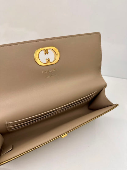 METALLIC GOLD TONE MACROCANNAGE LAMBSKIN LEATHER CARO TOP HANDLE POUCH