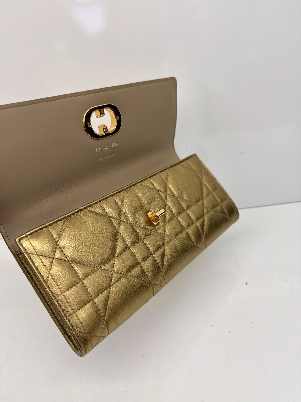 METALLIC GOLD TONE MACROCANNAGE LAMBSKIN LEATHER CARO TOP HANDLE POUCH