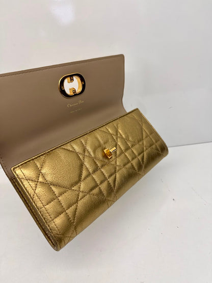 METALLIC GOLD TONE MACROCANNAGE LAMBSKIN LEATHER CARO TOP HANDLE POUCH