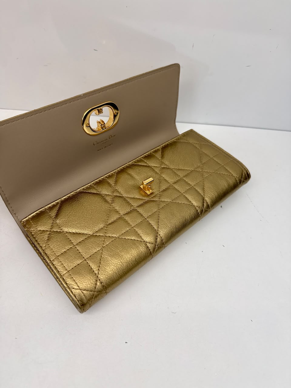 METALLIC GOLD TONE MACROCANNAGE LAMBSKIN LEATHER CARO TOP HANDLE POUCH