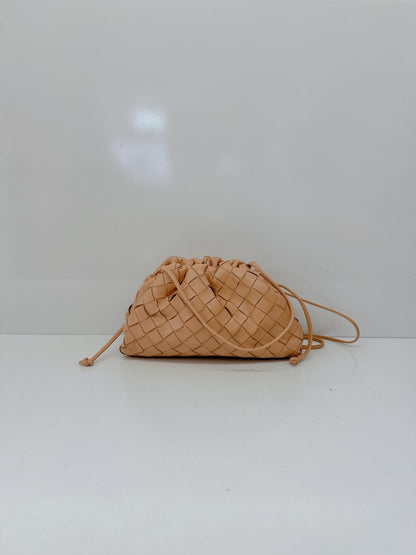 BEIGE INTRECCIATO LEATHER THE POUCH SHOULDER BAG