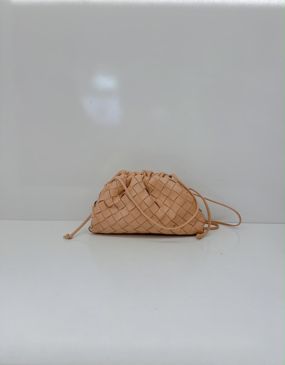 BEIGE INTRECCIATO LEATHER THE POUCH SHOULDER BAG