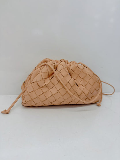 BEIGE INTRECCIATO LEATHER THE POUCH SHOULDER BAG