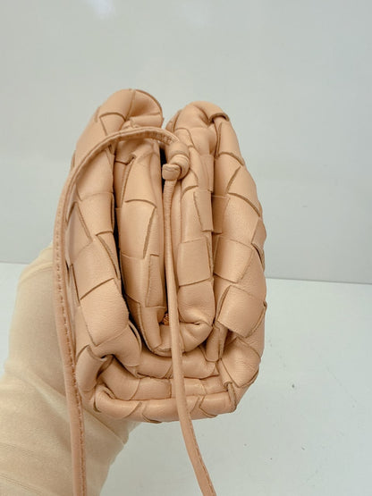BEIGE INTRECCIATO LEATHER THE POUCH SHOULDER BAG