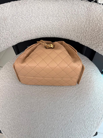 BEIGE GRAINED CALFSKIN CHANEL 25 SMALL GOLD TONE HARDWARE