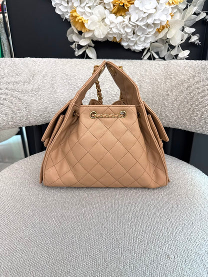 BEIGE GRAINED CALFSKIN CHANEL 25 SMALL GOLD TONE HARDWARE