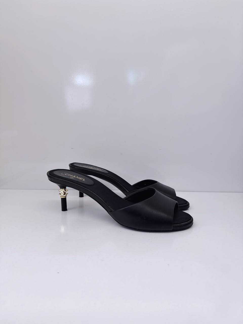 BLACK LEATHER CC HEEL SLIDE SANDALS 38.5C