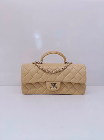 BEIGE QUILTED LAMBSKIN LEATHER CLASSIC TOP HANDLE EAST WEST FLAP GOLD-TONE HARDWARE BAG