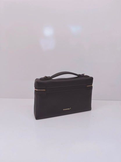 BLACK GRAINED CALFSKIN LEATHER LARGE VANITY WITH GOLD-TONE CHAIN